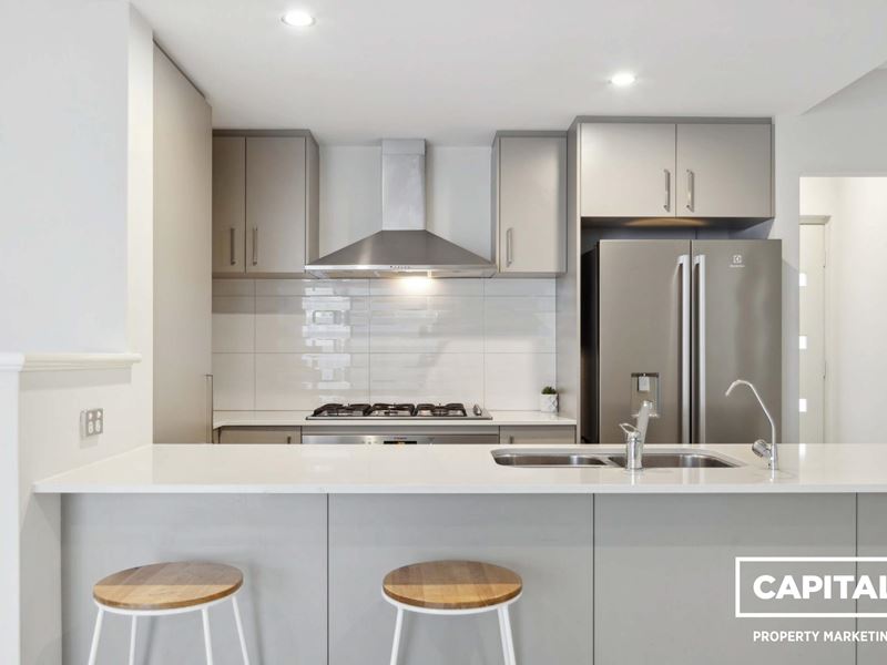 21b Escot Rd, Innaloo WA 6018