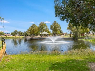 20 Chinchilla Parkway, Port Kennedy WA 6172