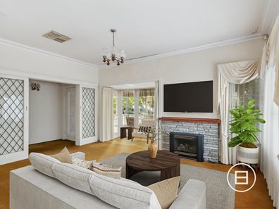 7 Windfield Road, Melville WA 6156