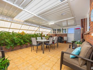 33 Connell Avenue, Kelmscott WA 6111