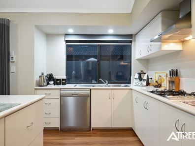 14 Hardwick Boulevard, Canning Vale WA 6155