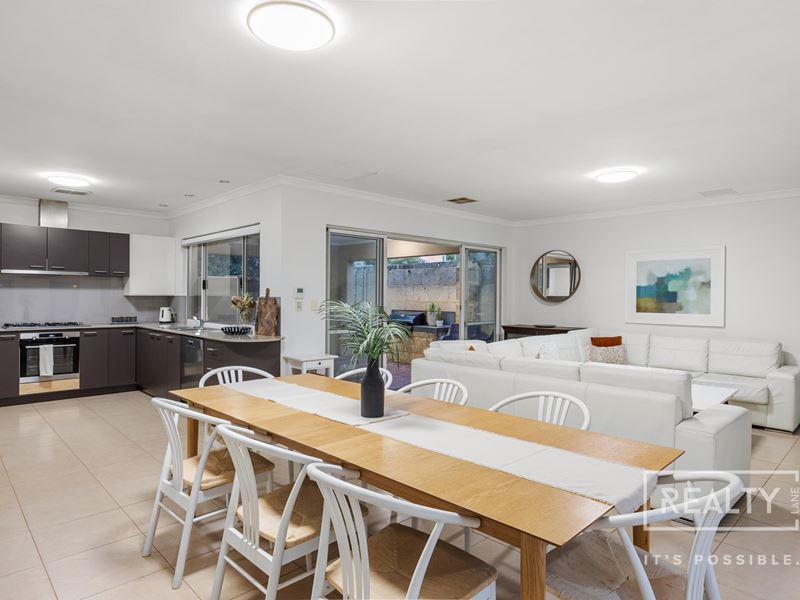 6 Jabiru Court, North Beach