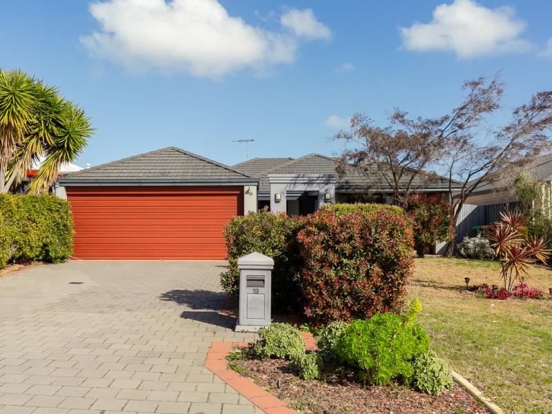 19 Messina Drive, Sinagra WA 6065