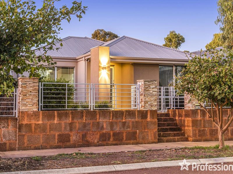8 Mccavanah Road, Byford WA 6122