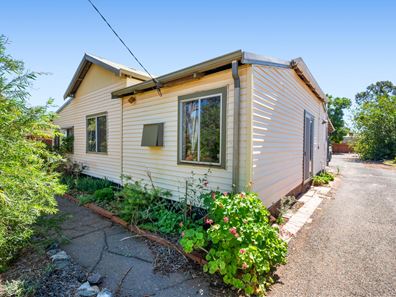 100 Woodward Street, Coolgardie WA 6429