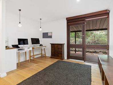 9 Balga Place, Gooseberry Hill WA 6076