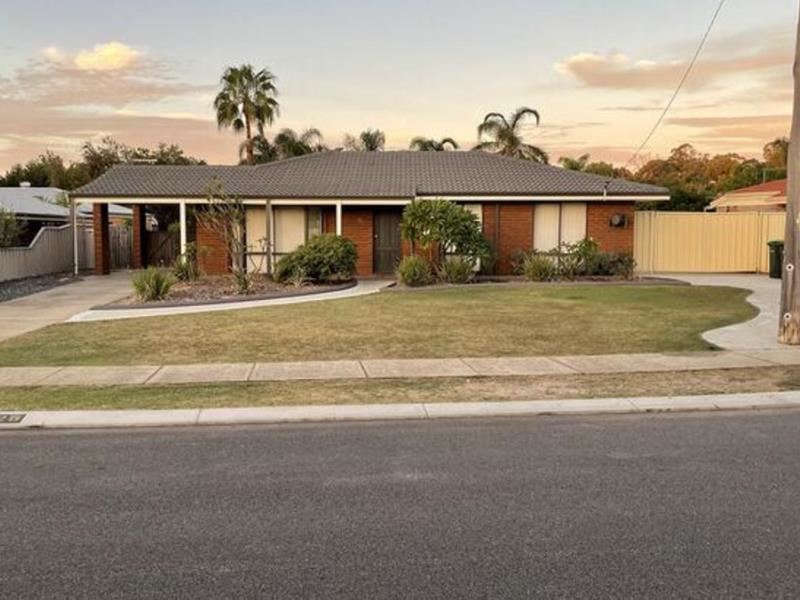 25 Adelaide Ciricle, Craigie WA 6025