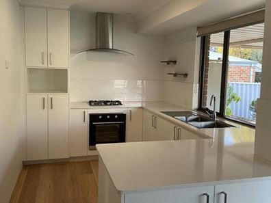 25 Adelaide Ciricle, Craigie WA 6025