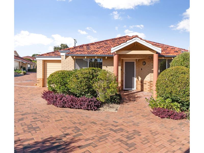 6/10 Williamson  Way, Trigg