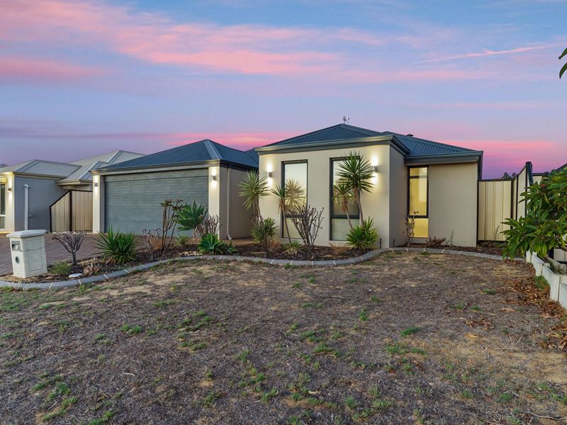 6 Henson Way, Clarkson