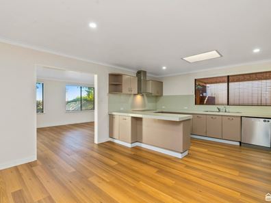 2 Katrina Terrace, Kelmscott WA 6111