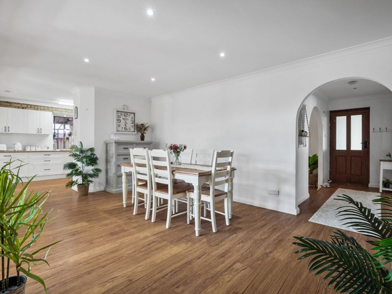 7 St Laurent Close, Greenfields WA 6210