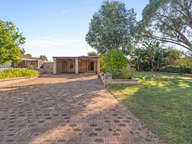 7 St Laurent Close, Greenfields WA 6210