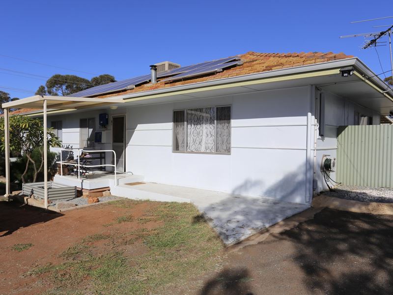 8 Kurrajong Lane, Kambalda East