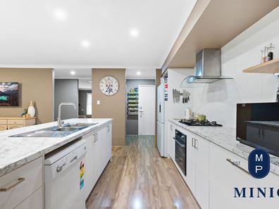 17 Fairchild Drive, Baldivis WA 6171