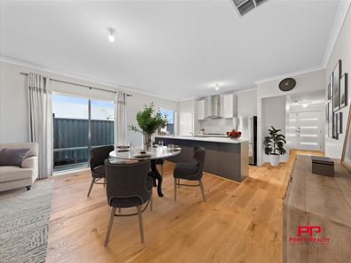 16 Gilman Court, Piara Waters WA 6112