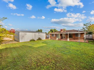90 Inverness Circle, Camillo WA 6111