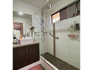 12A Whittaker Way, Waroona WA 6215