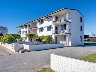 8/107 Harrison Street, Rockingham WA 6168