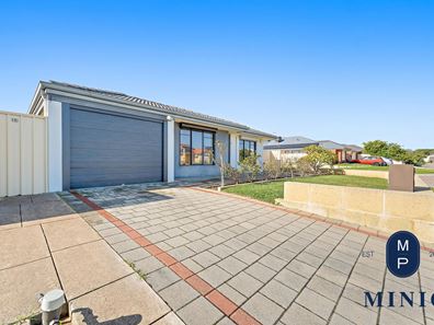18 Kalanchoe Approach, Seville Grove WA 6112