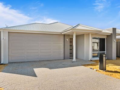 17 Desert Pea Loop, Piara Waters WA 6112