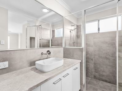 17 Desert Pea Loop, Piara Waters WA 6112