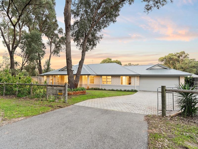 5 Ayrton Court, Golden Bay