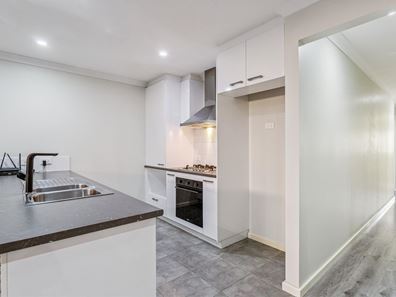 23/12 Loder Way, South Guildford WA 6055