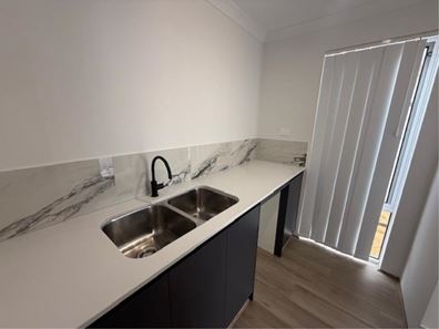 226 Hamilton Rd, Spearwood WA 6163