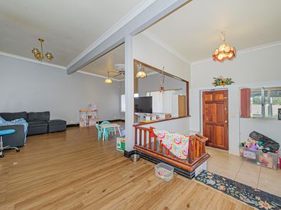 355 Railway Avenue, Armadale WA 6112