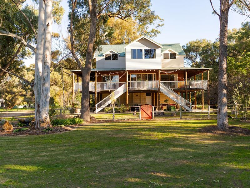 21-23 Balwina Road, Greenfields WA 6210