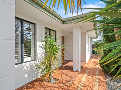 8 Boardwalk Boulevard, Halls Head WA 6210