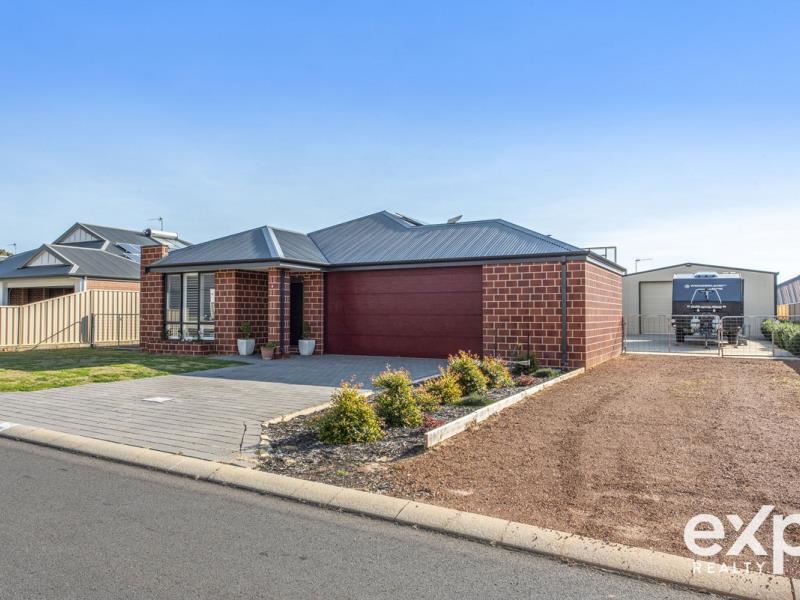 4 Harrison  Way, Waroona WA 6215