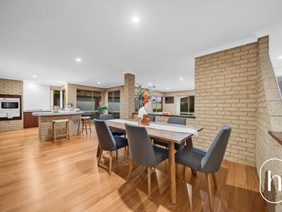 10 BINDOO RISE, Woodvale WA 6026