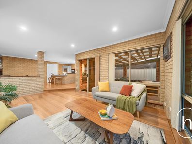 10 BINDOO RISE, Woodvale WA 6026