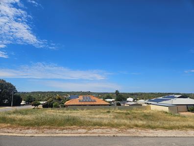 11 Bungaru Road, Port Denison WA 6525