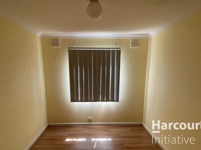 2A Calvert Way, Girrawheen WA 6064