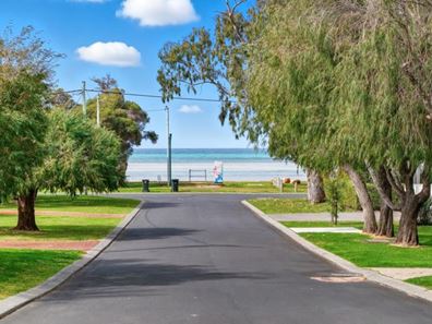 69 Gifford Road, Dunsborough WA 6281