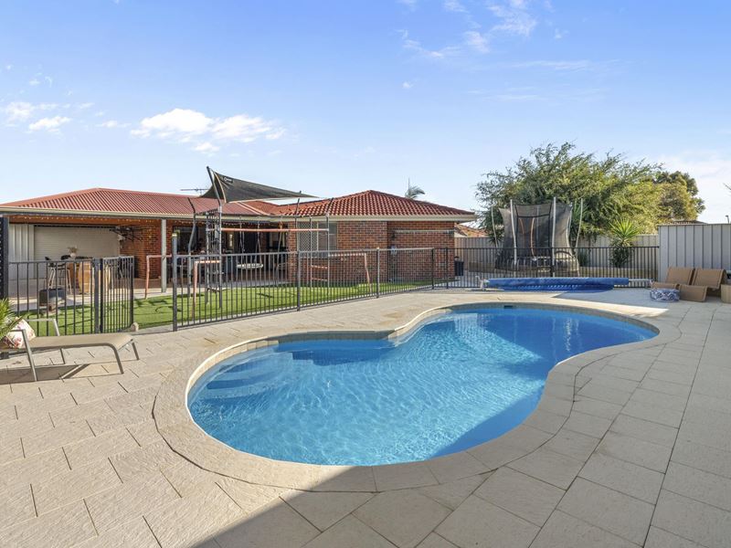 22 Oakland Hills Boulevard, Currambine WA 6028