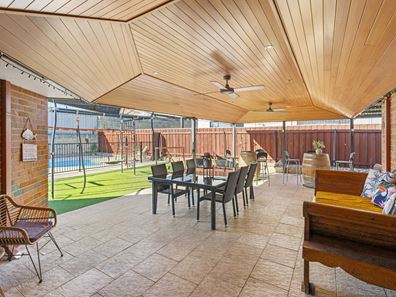 22 Oakland Hills Boulevard, Currambine WA 6028
