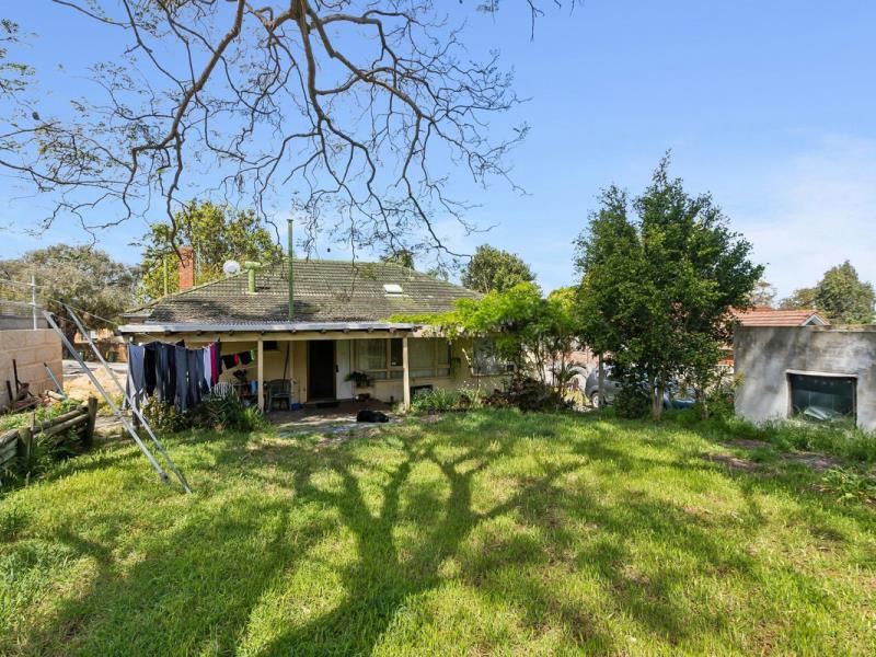 27 Hindmarsh Avenue, Yokine WA 6060