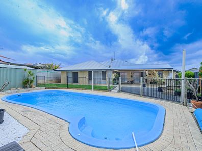 4 Caravel Way, Halls Head WA 6210
