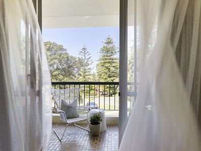 4/19 Broome Street, Cottesloe WA 6011