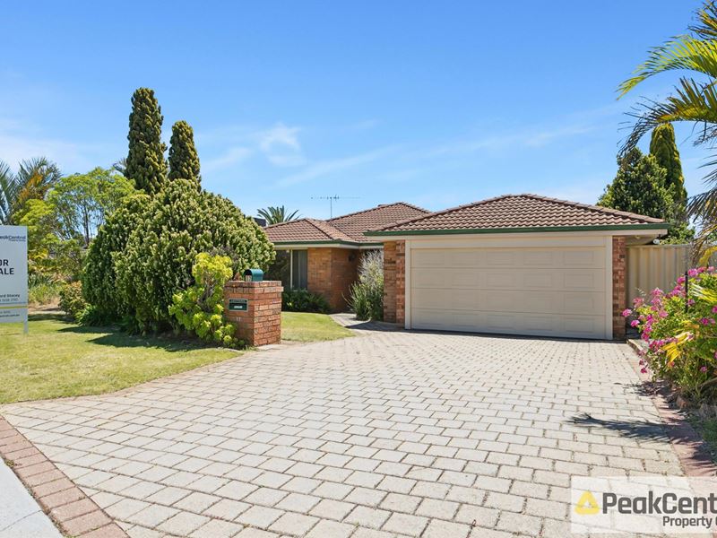 17 Derwent Crescent, Success WA 6164