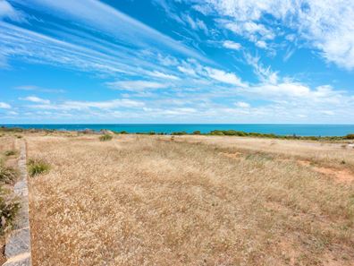 4 Highland Loop, Wandina WA 6530