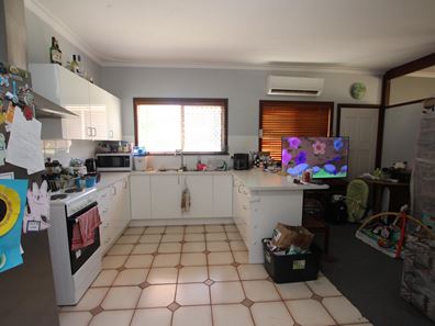 83 Hill Street, Waroona WA 6215