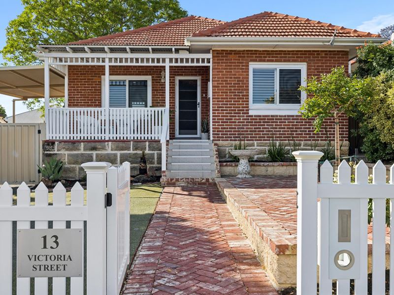 13 Victoria Street, St James WA 6102