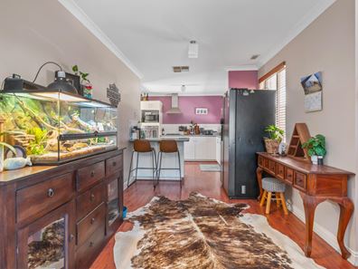 4/135 Burt Street, Boulder WA 6432