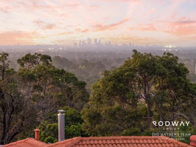 12 Harrison Rd, Mount Richon WA 6112