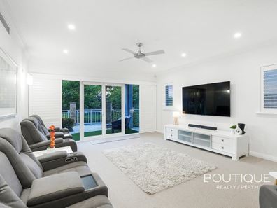 2 Oahu Gardens, Hillarys WA 6025